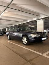 Mercedes-Benz Mercedes Benz w124 s124 e220t 220te bald O... - Mercedes-Benz E 220 mit Benzin-Antrieb: Kombi, Automatik