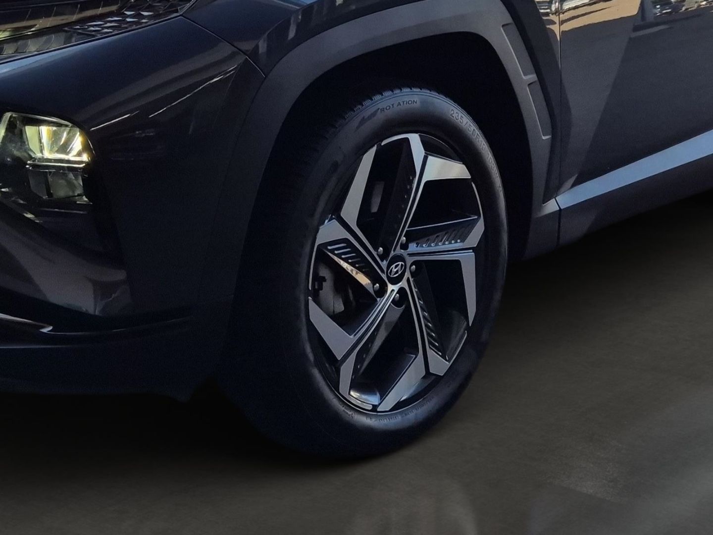 Fahrzeugabbildung Hyundai Tucson Trend Plug-In Hybrid 4WD Navi Digitales C