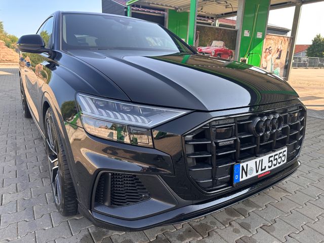 Audi Q8 60 TFSIe 2x S-line Black B&O SoftcosePanorama