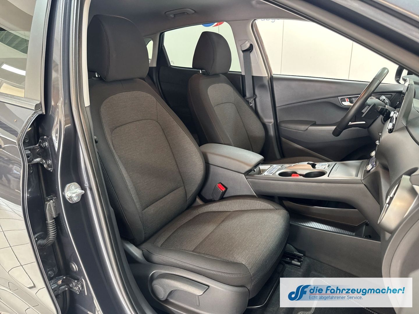 Fahrzeugabbildung Hyundai KONA Elektro 2WD Apple CarPlay Android Auto Klim