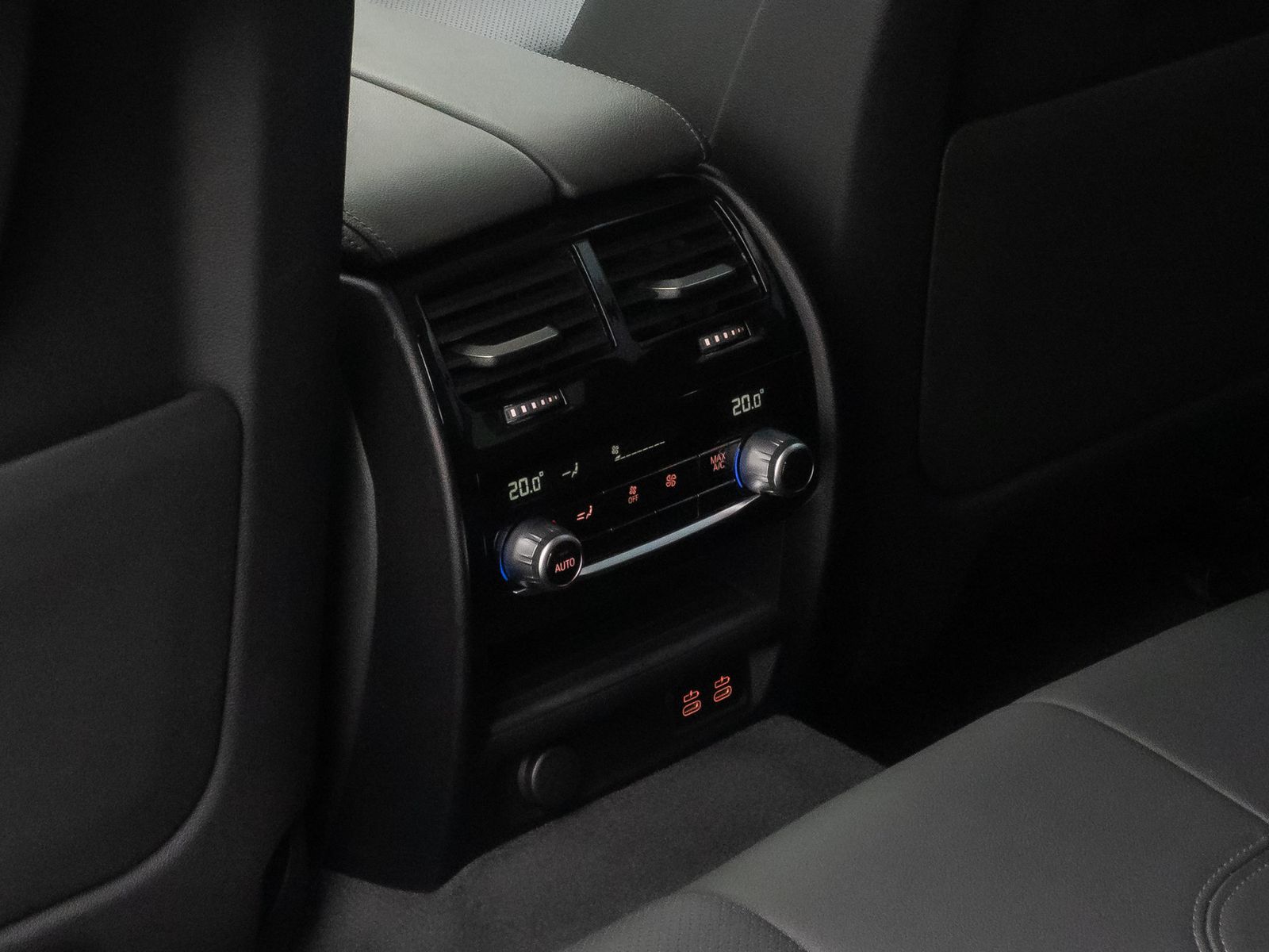 Fahrzeugabbildung BMW 520e Alarm 4xKlima Kamera HUD DAB DisplKey Sport