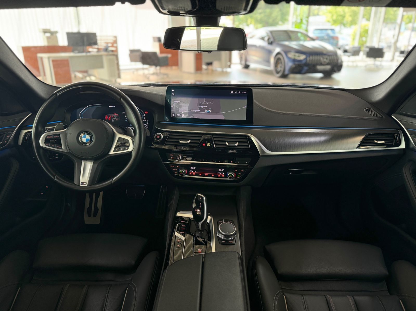 Fahrzeugabbildung BMW 530e xD M Sport Kamera Laser HUD DAB HiFi Komfor