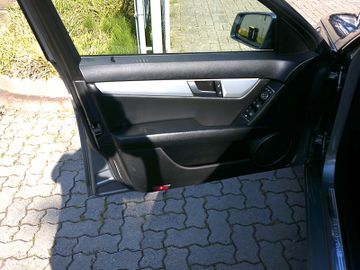 Mercedes C 200 - 12