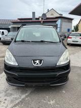 Peugeot 1007 Filou - Peugeot 1007 Filou mit Benzin-Antrieb