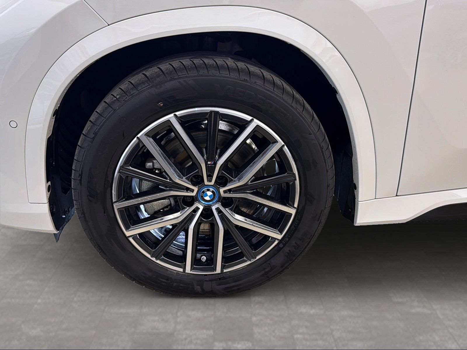 BMW iX1 - Bild 13