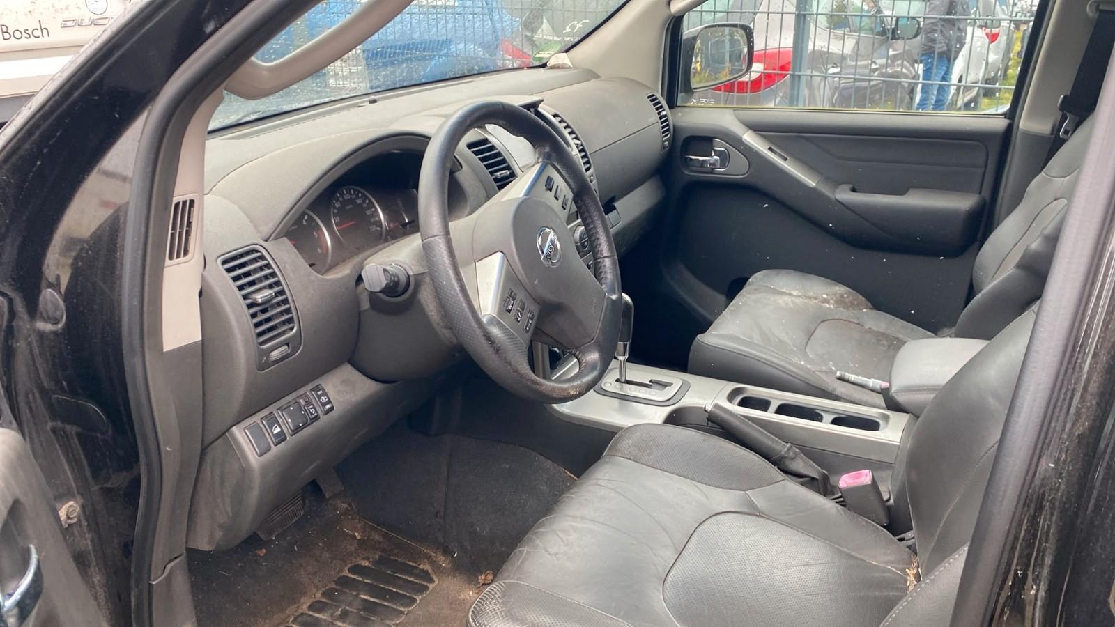 Nissan Pathfinder 2006 — photo 5