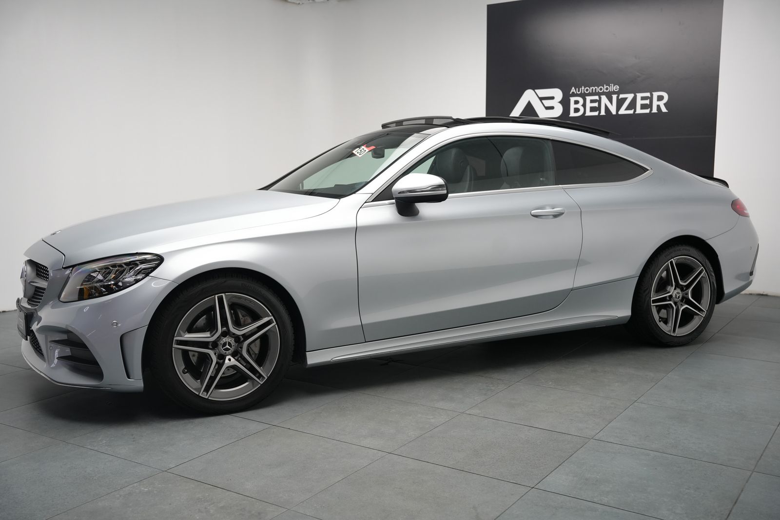 Fahrzeugabbildung Mercedes-Benz C 220d *AMG*Panorama*Ambiente*MBUX*SHZ*