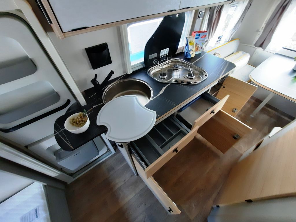 Fahrzeugabbildung HYMER / ERIBA / HYMERCAR Touring 560 Verfüg./Sparen Sie 4.725,- €