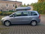 Opel Zafira b 2010, 1,6  7 Sitze - Opel Zafira: Kleinwagen
