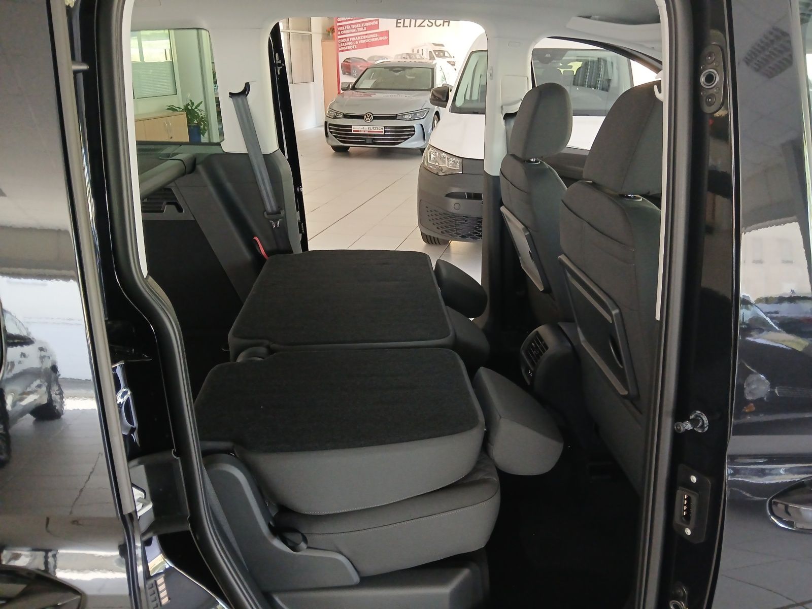Fahrzeugabbildung Volkswagen Caddy TSI Life DSG CC, PDC, LED, Navi, RFK