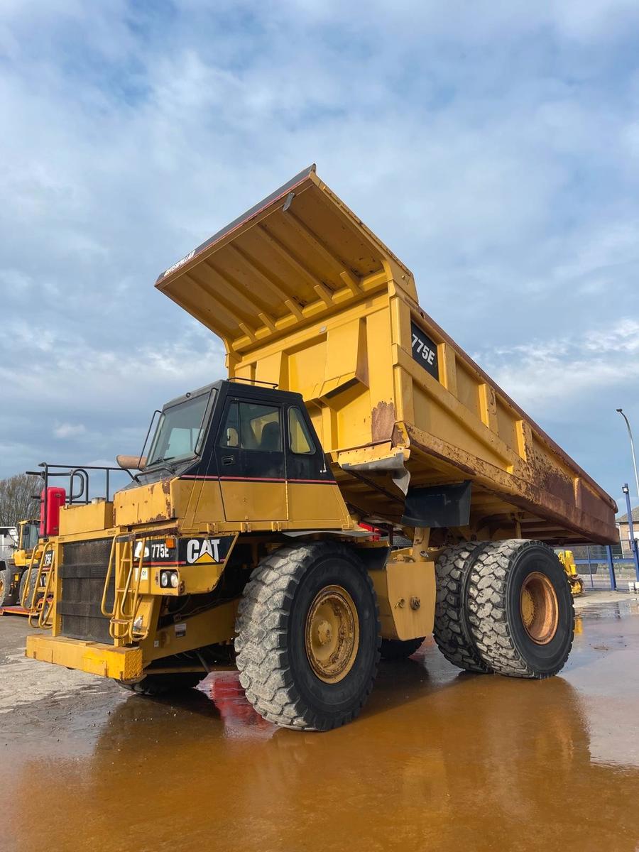 CAT 775 E