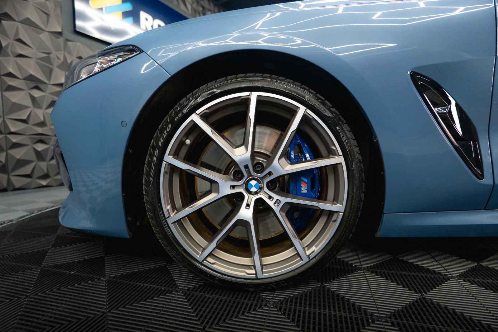 Fahrzeugabbildung BMW M850i xDrive Performance Stage 2 - 732PS Carbon