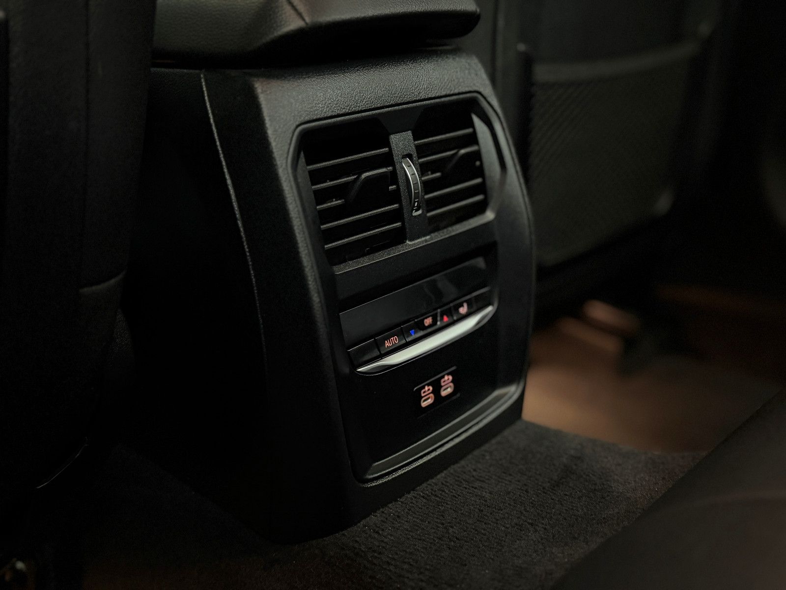 Fahrzeugabbildung BMW M340 i xDrive Touring |FACELIFT|HIFI|AHK|