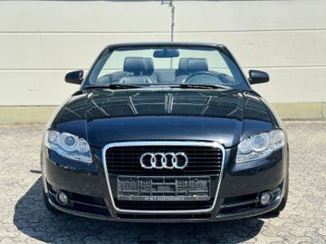 Audi A4 - 1