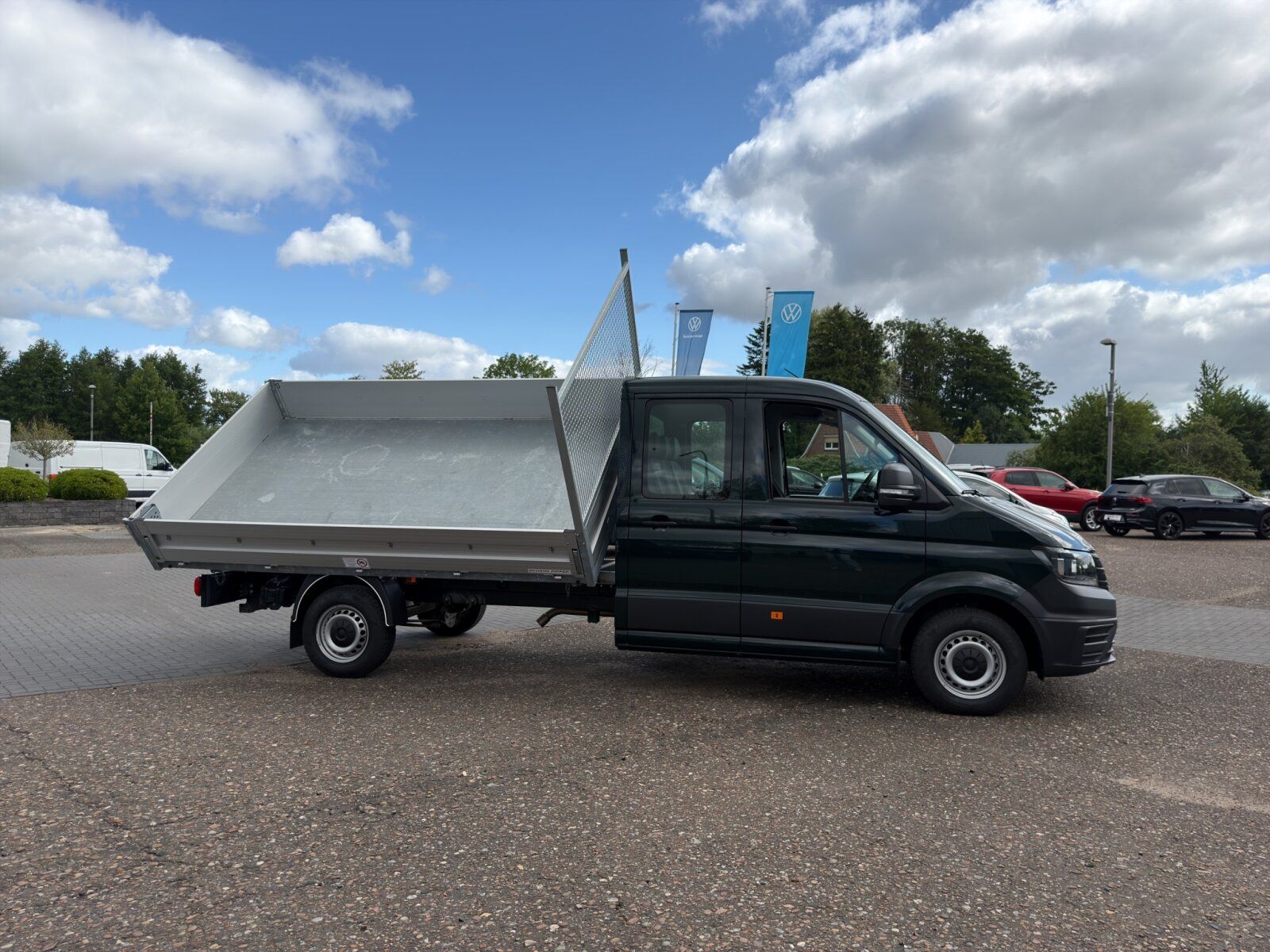 Fahrzeugabbildung Volkswagen Crafter 35 Pritsche 2.0 TDI DOKA Kipper
