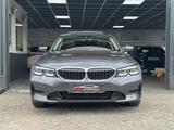 BMW 320i Limousine Advantage - Gebrauchtwagen in Oberhausen