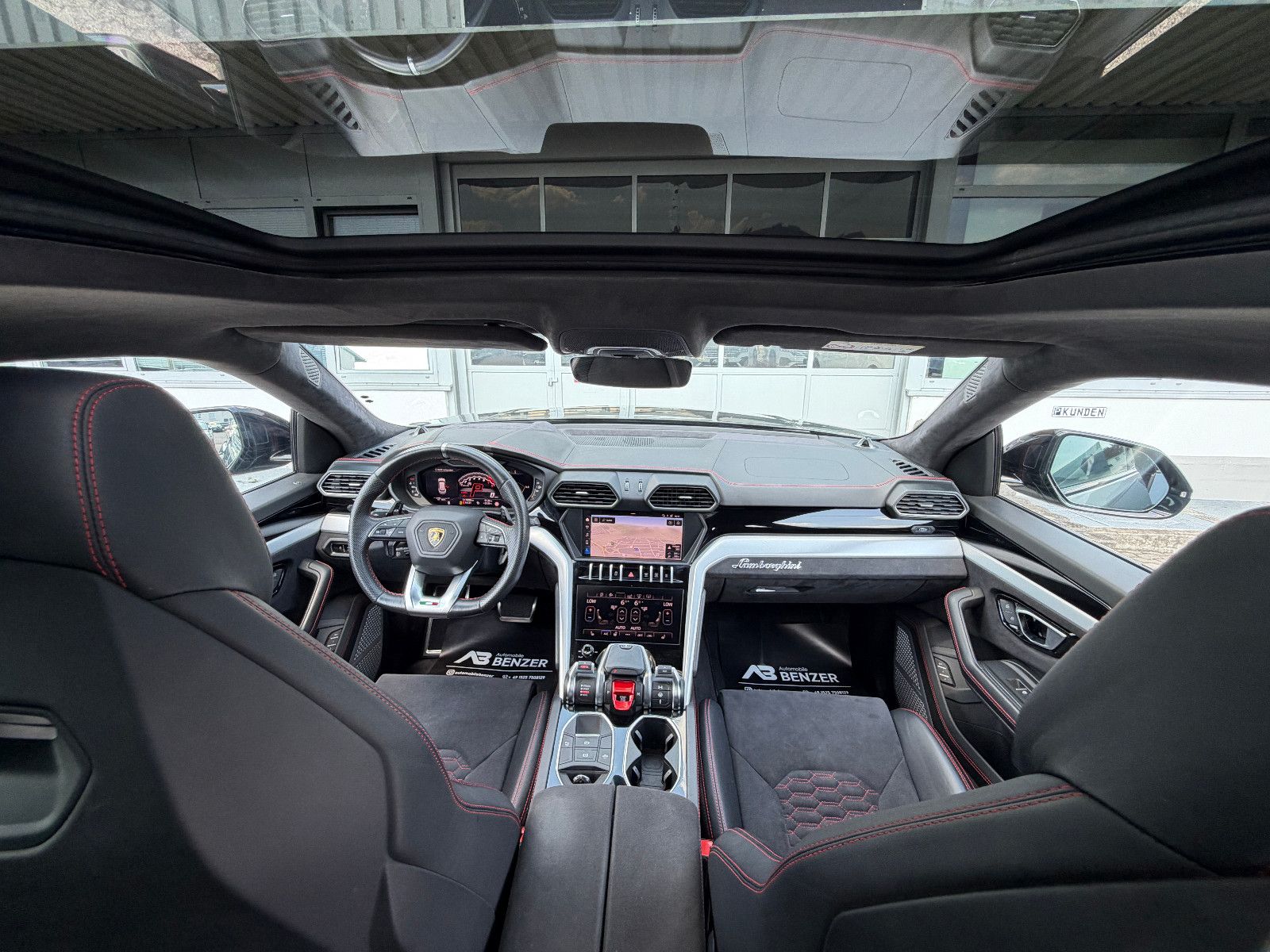 Fahrzeugabbildung Lamborghini Urus/PANO/23ZOLL/B&O-3D/360KAM/HEAD-UP