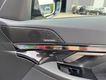 صورة مصغرة 24 لـ 2025 BMW I5