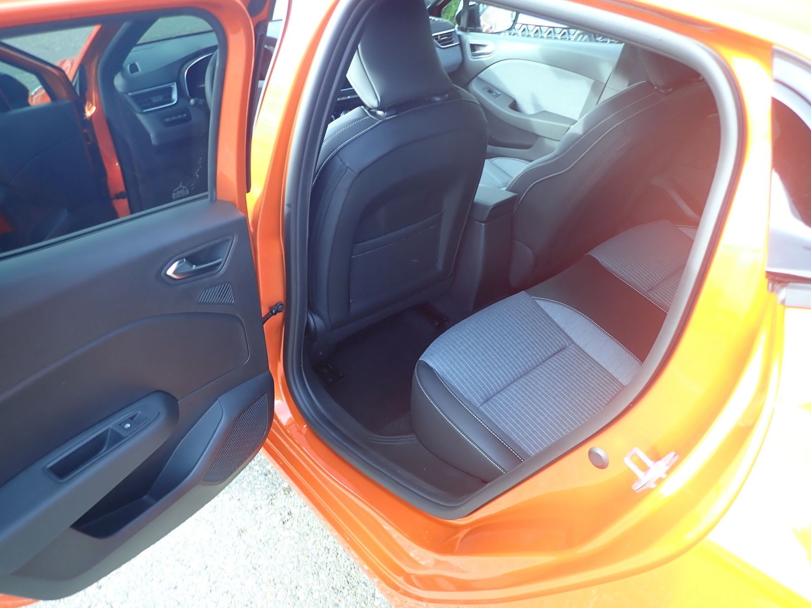 Fahrzeugabbildung Renault Clio KISS TCe 90