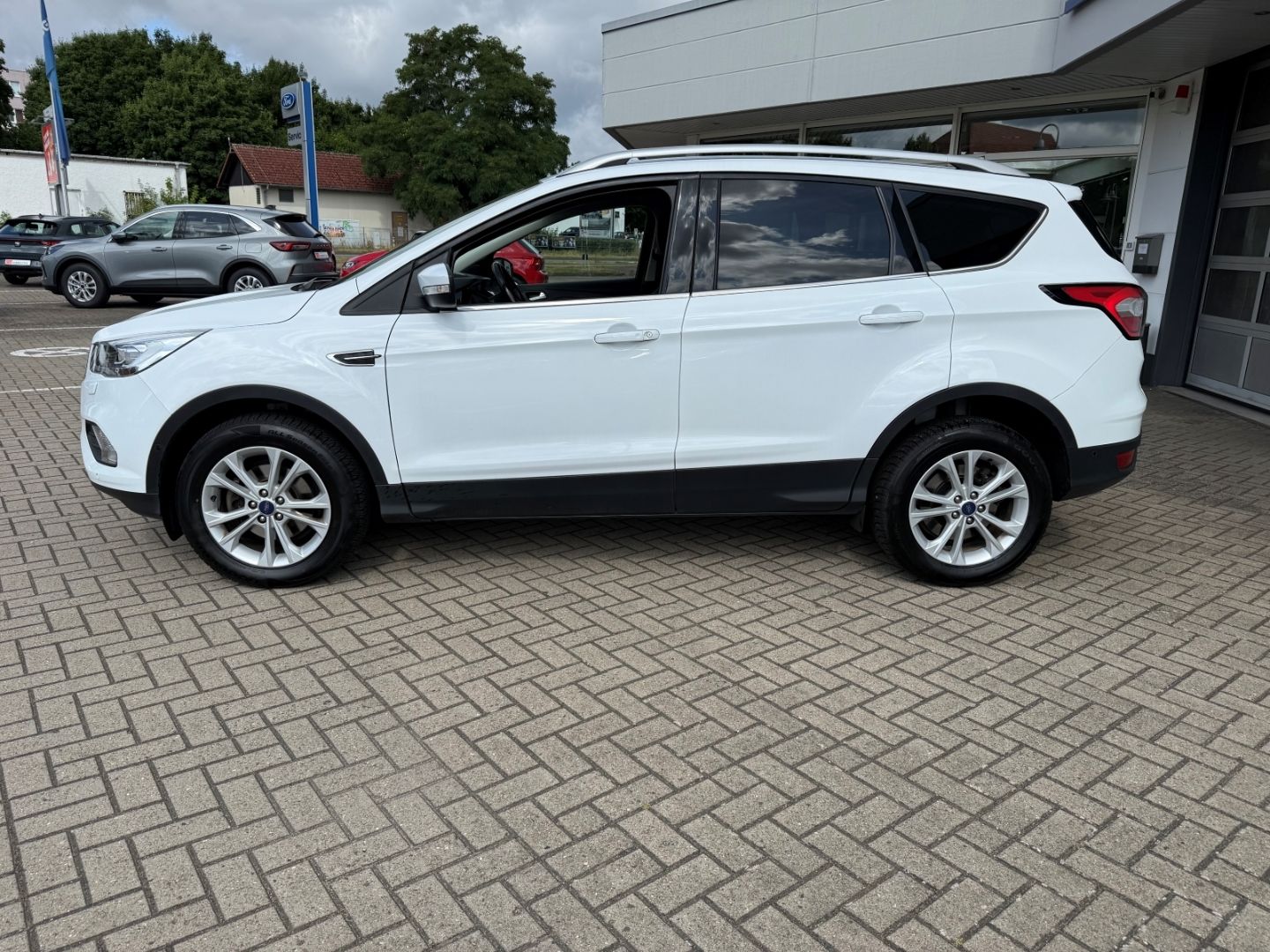 FORD Kuga Titanium 1.5 EcoBoost - Image 3