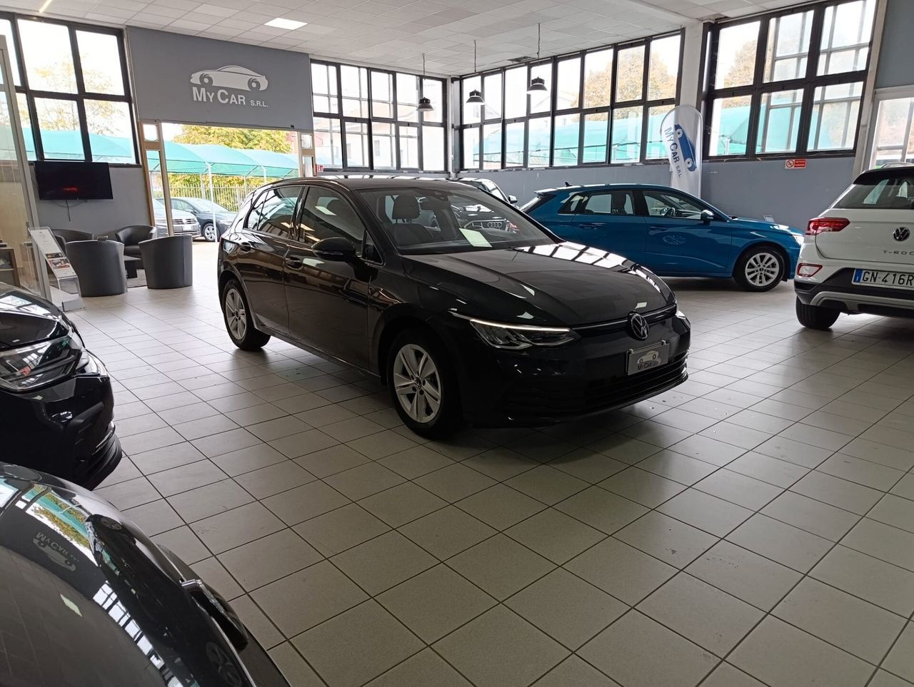 Volkswagen Golf Hybrid/Benzina Automatica imagem 3