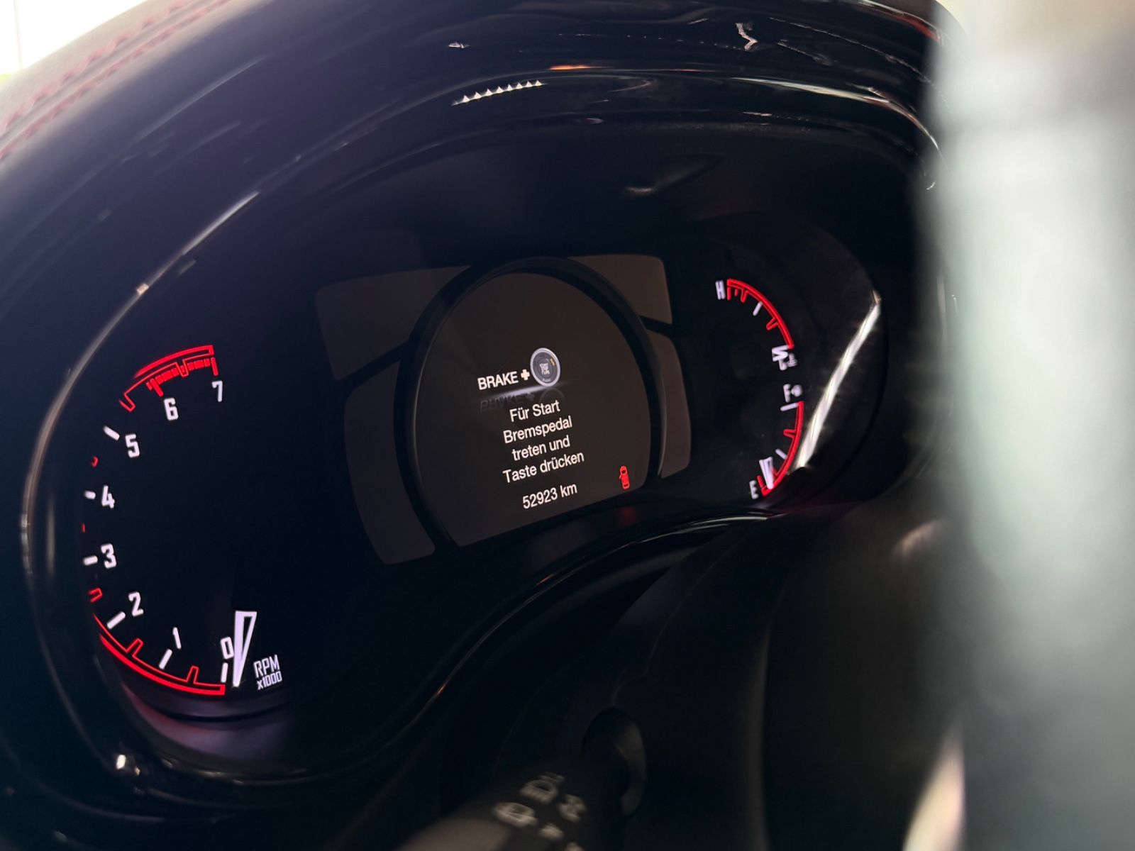 Fahrzeugabbildung Dodge Durango 5,7 HEMI R/T LPG Black-Top 7-Sitzer