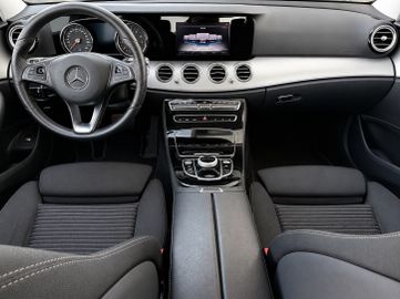 Mercedes E 200 - 10