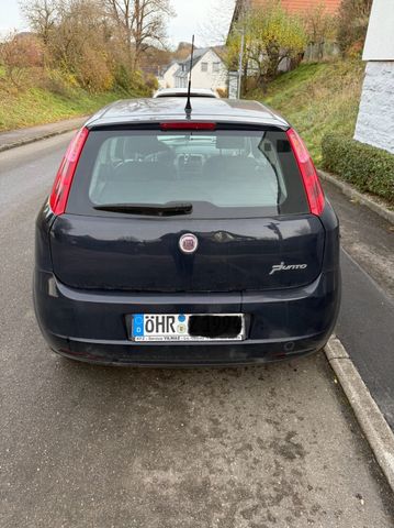 Fiat Punto- Tüv Neue  4xReifen Neue B.scheibe+Beläge 