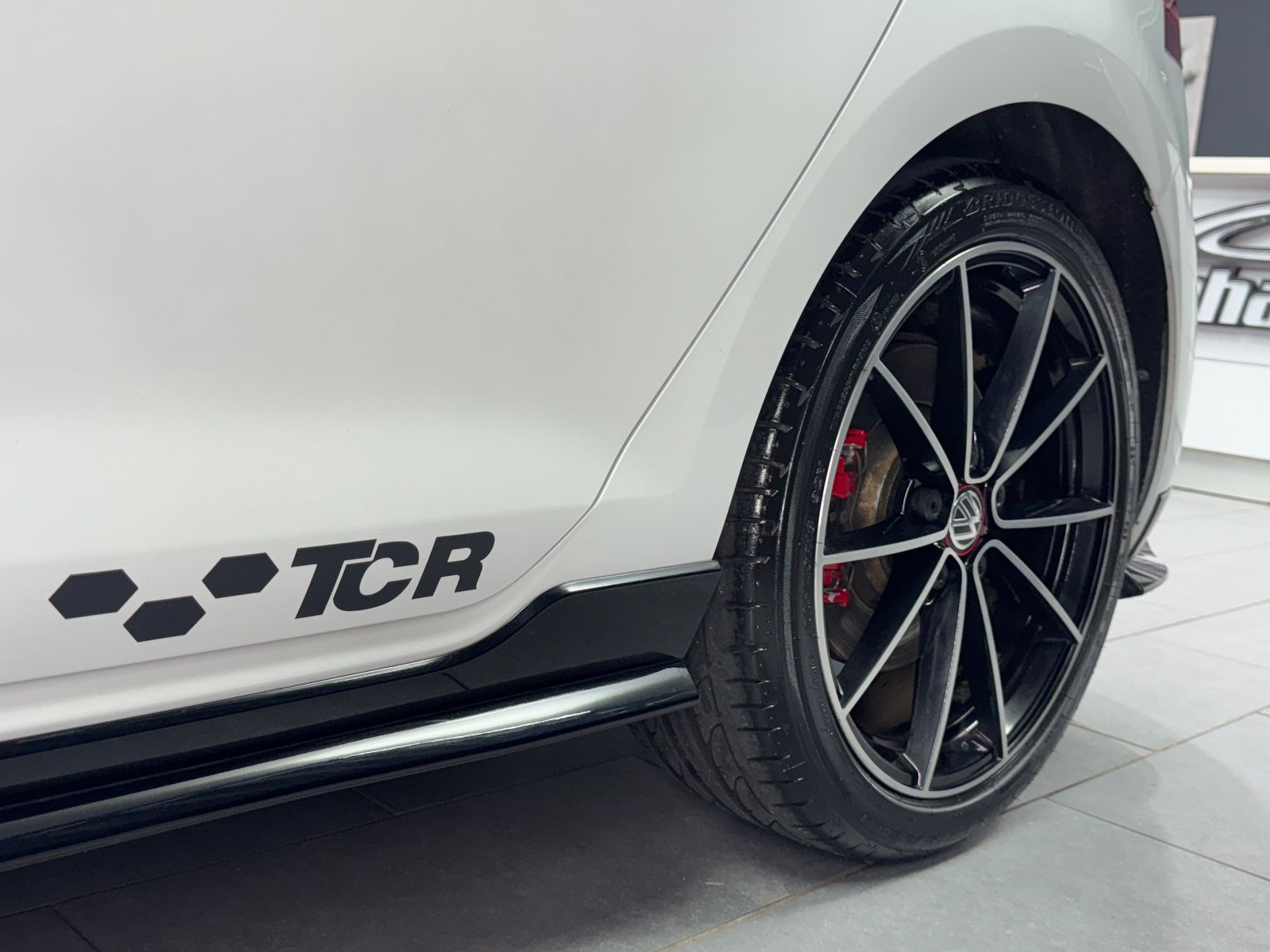 Fahrzeugabbildung Volkswagen Golf VII Lim. GTI TCR|DSG|NAVI|KAMERA|ACC|