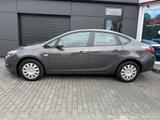 Opel Astra J Lim. 4-trg. 1.6 Edition - Opel Astra: Limousine, J