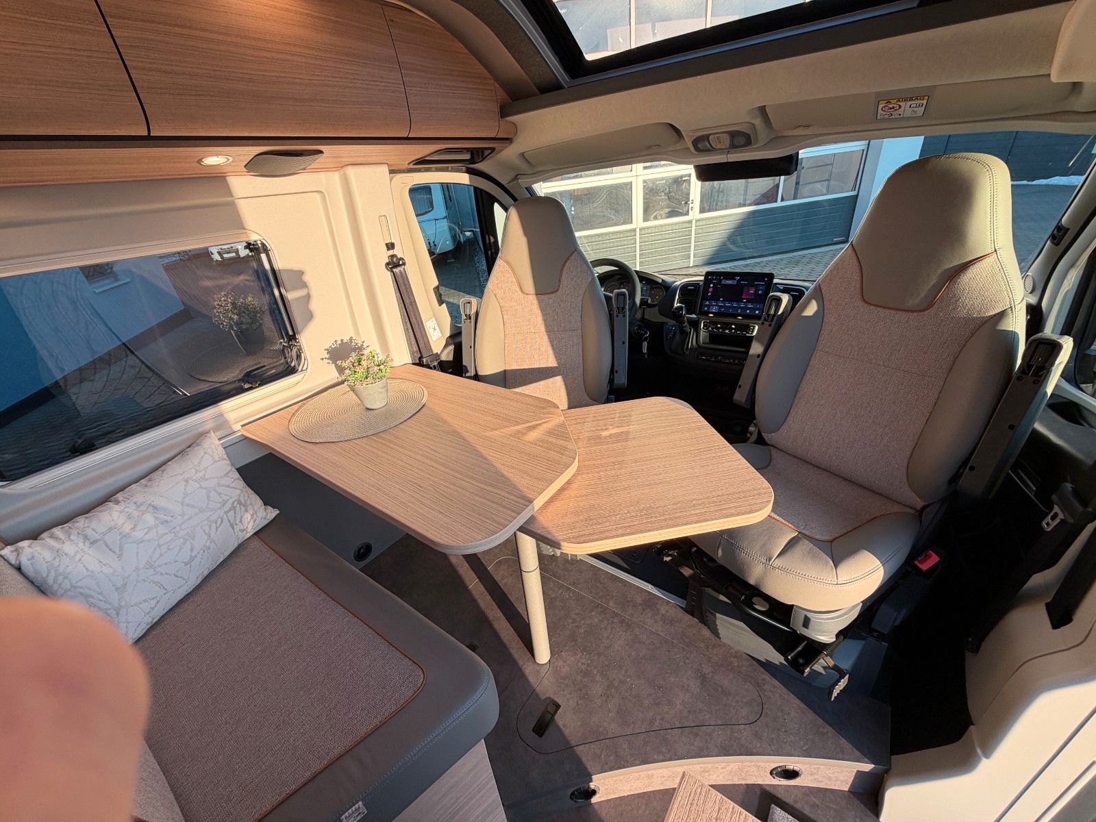 Fahrzeugabbildung Malibu Van Family 4 GT 640 RB Aufstelldach MJ26 lucca