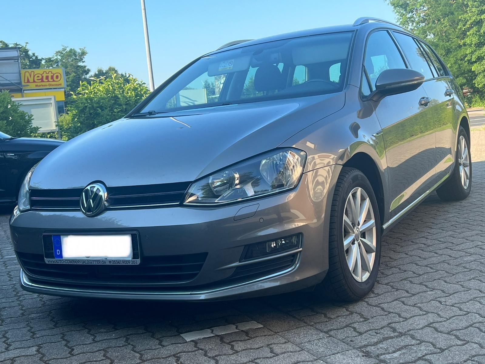 Volkswagen Golf7 Variant Lounge DSG Multilenkrad NAVi