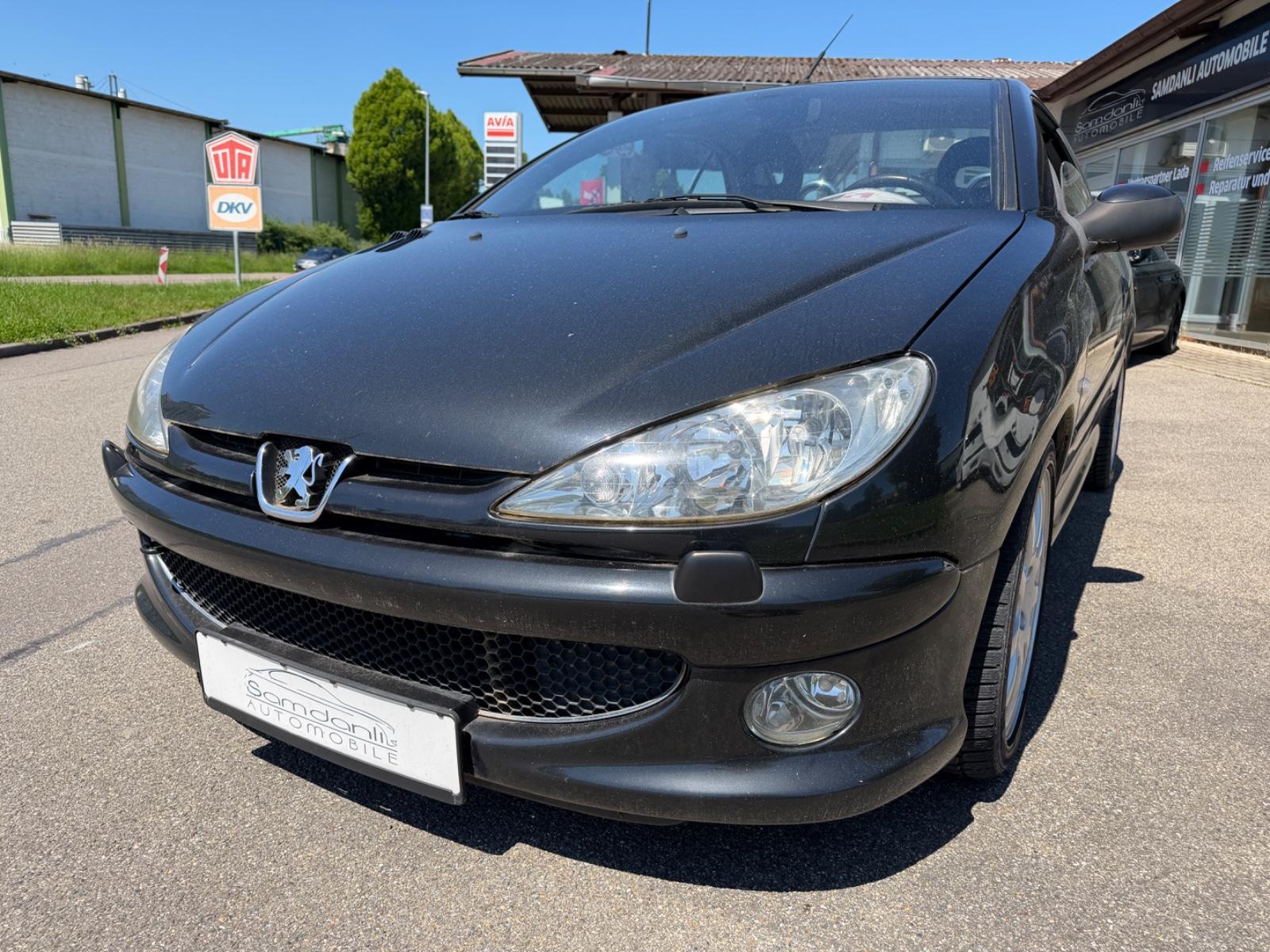 Peugeot 206 CC Cabrio Platinum*LEDER*USB*TÜV+AU 05.2028