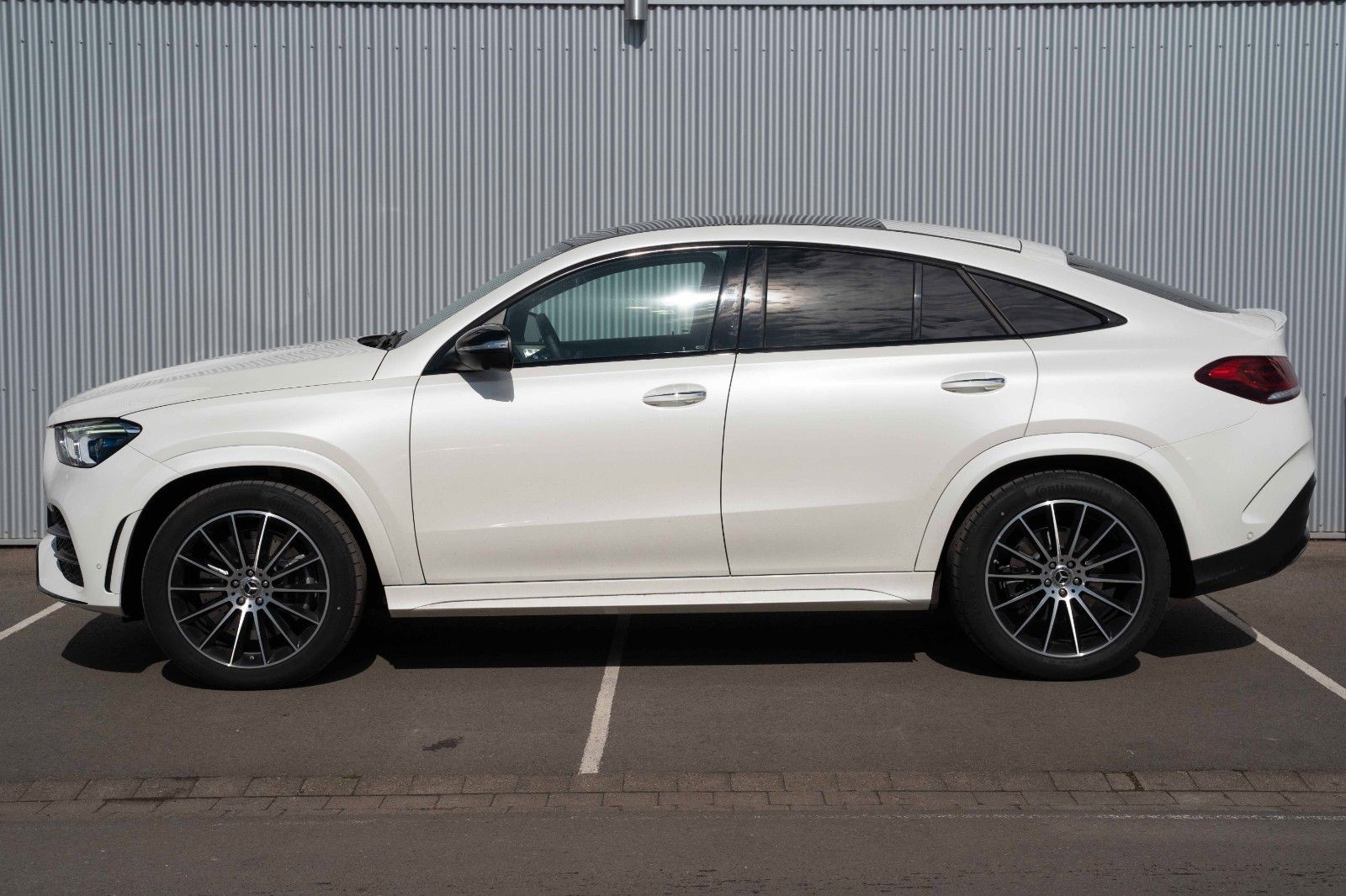 Fahrzeugabbildung Mercedes-Benz GLE 350D COUPE 4M AMG V6 BUR PANO 360 SOFT NEW +