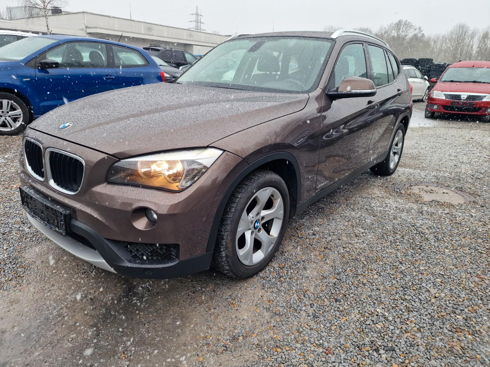 BMW X1 20 i xDrive HU-NEU