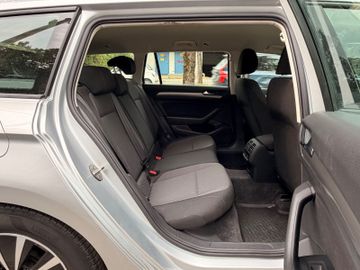 Volkswagen Passat Variant - 12