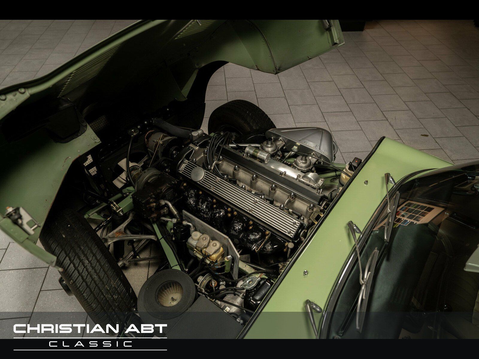 Fahrzeugabbildung Jaguar E-Type 4.2 Serie2 - Wertgutachten Note 1