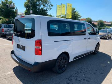 Bild 7 Opel Vivaro Kombi XL 9 Sitze 8 AT Heckklappe