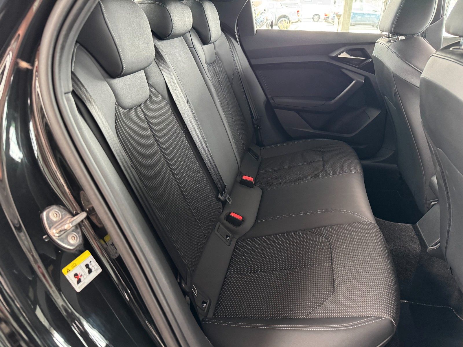 Fahrzeugabbildung Audi A1 Sportback 40 2.0TFSI 3x S-line Plus-Paket ACC