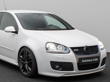 Fahrzeugabbildung Volkswagen Golf V GTI Edition 30 Navi Soundsystem Standhzg