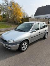 Opel Corsa 1.4 16V Edition 100 Cool Edition 100 - Opel Corsa: Cool