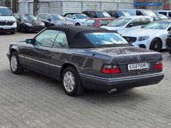 Fahrzeugabbildung E 220 Cabrio CE Autom. Leder Klima
