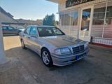 Mercedes-Benz C 180 Limousine Schiebedach Klima El. Fenster - gebrauchte Mercedes-Benz C-Klasse aus dem Jahr 1998