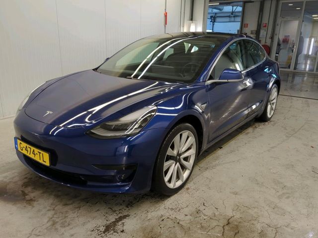 Tesla Model 3 Standard RWD Plus [ AUTOPILOT+19" LMV+60