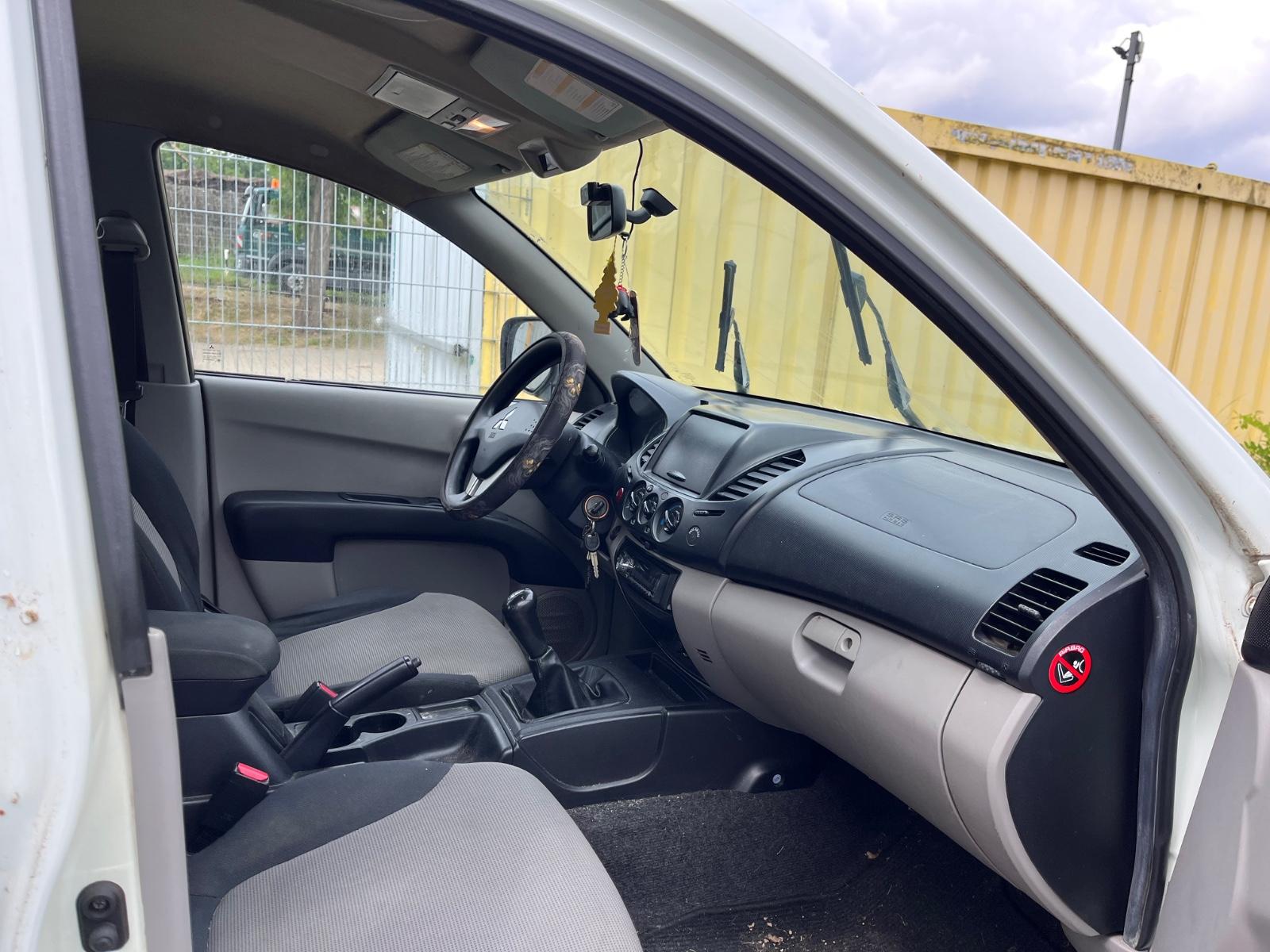 Mitsubishi L200 Inform Doppelkabine 2WD