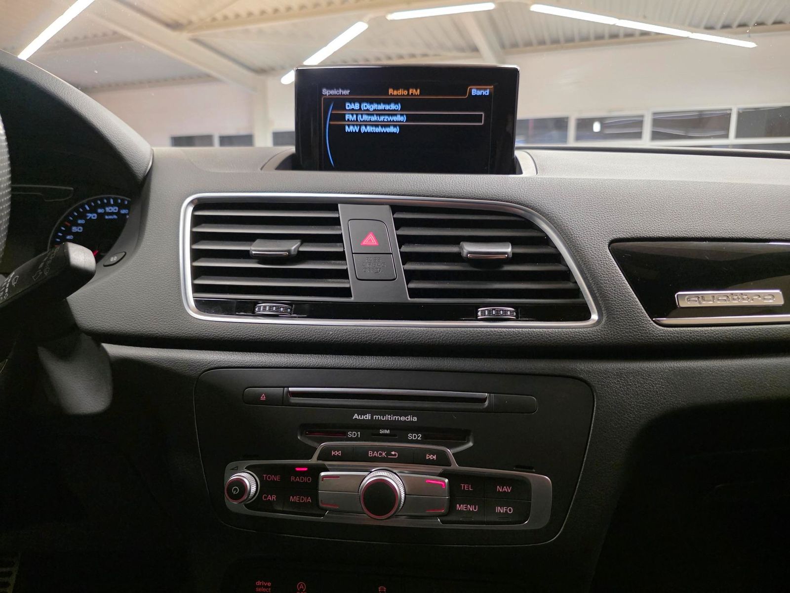 Fahrzeugabbildung Audi Q3 2.0 sport 3x S-Line Competition/LED/BOSE/AHK