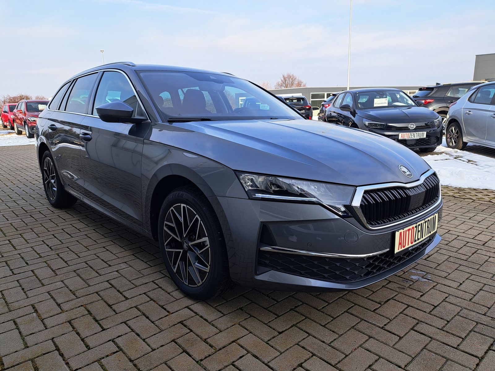 Fahrzeugabbildung SKODA Octavia 2.0 TDI Selection LED KAMERA SITZHEIZUNG