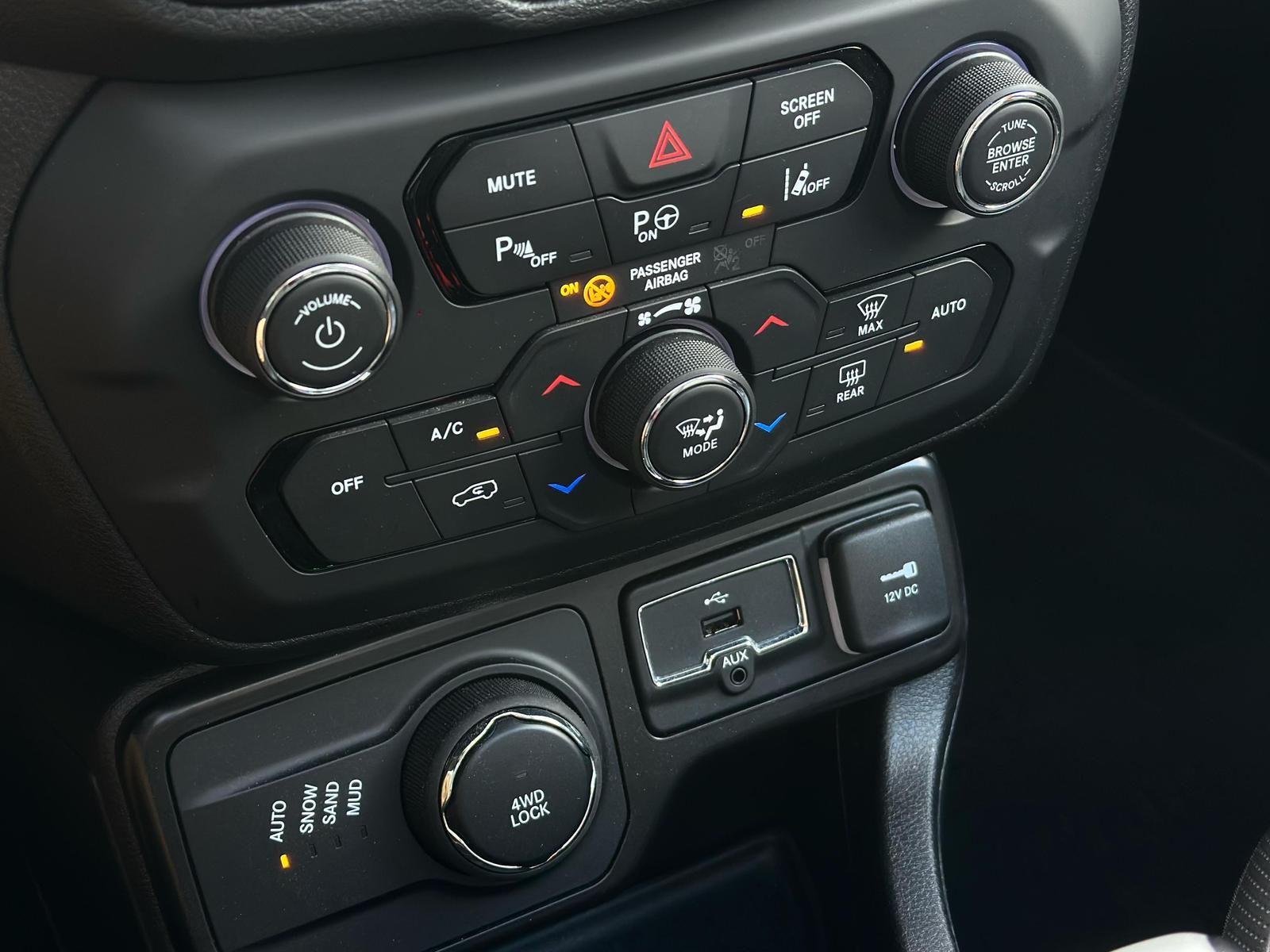 JEEP Renegade 1.3 ALL BLACK LIM 4x4 LED#ACC#SPUR#CAM - Image 13