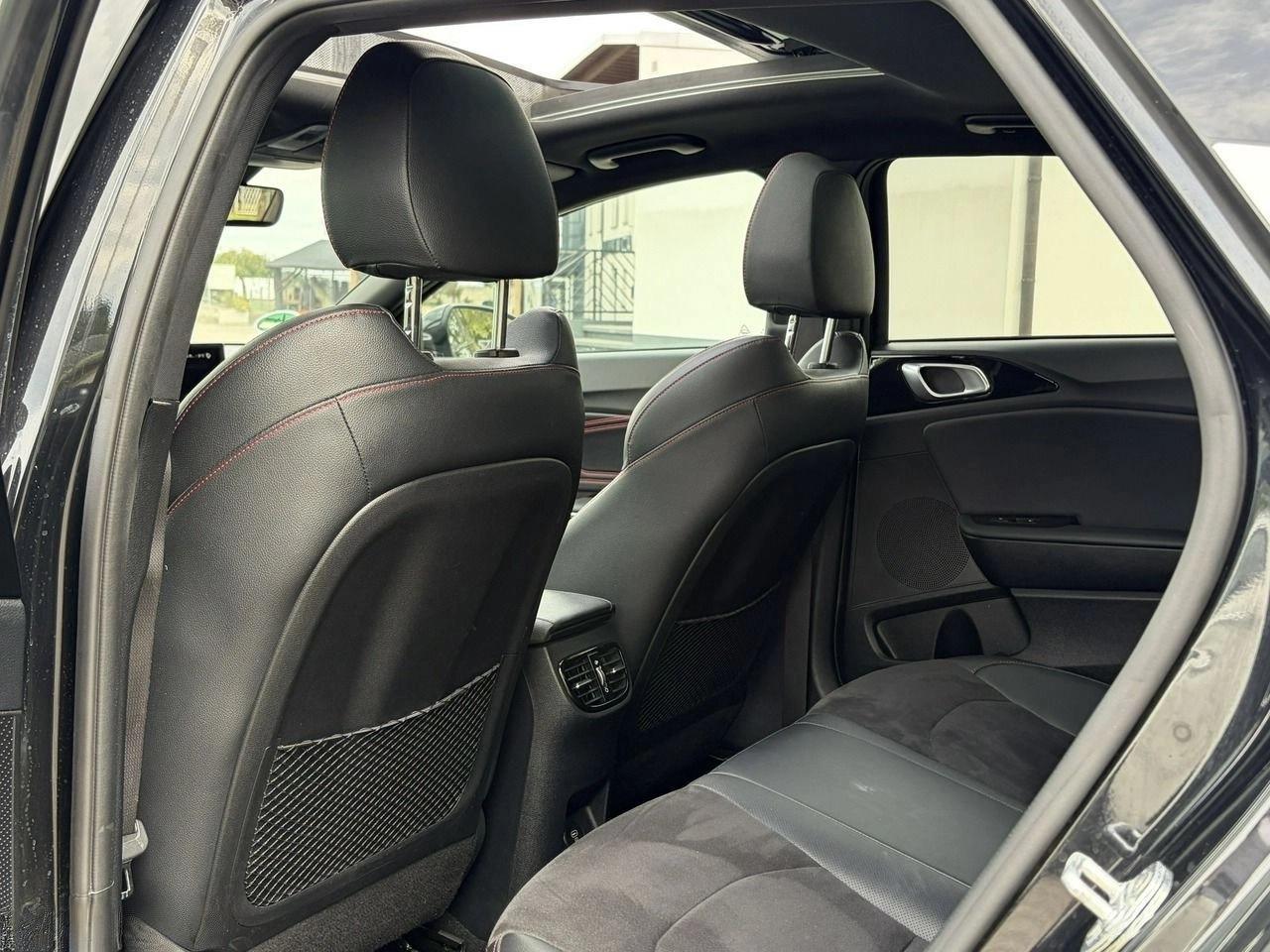 Kia ProCeed 1.6T-GDI Aut.GT LED Panorama Kam JBL...