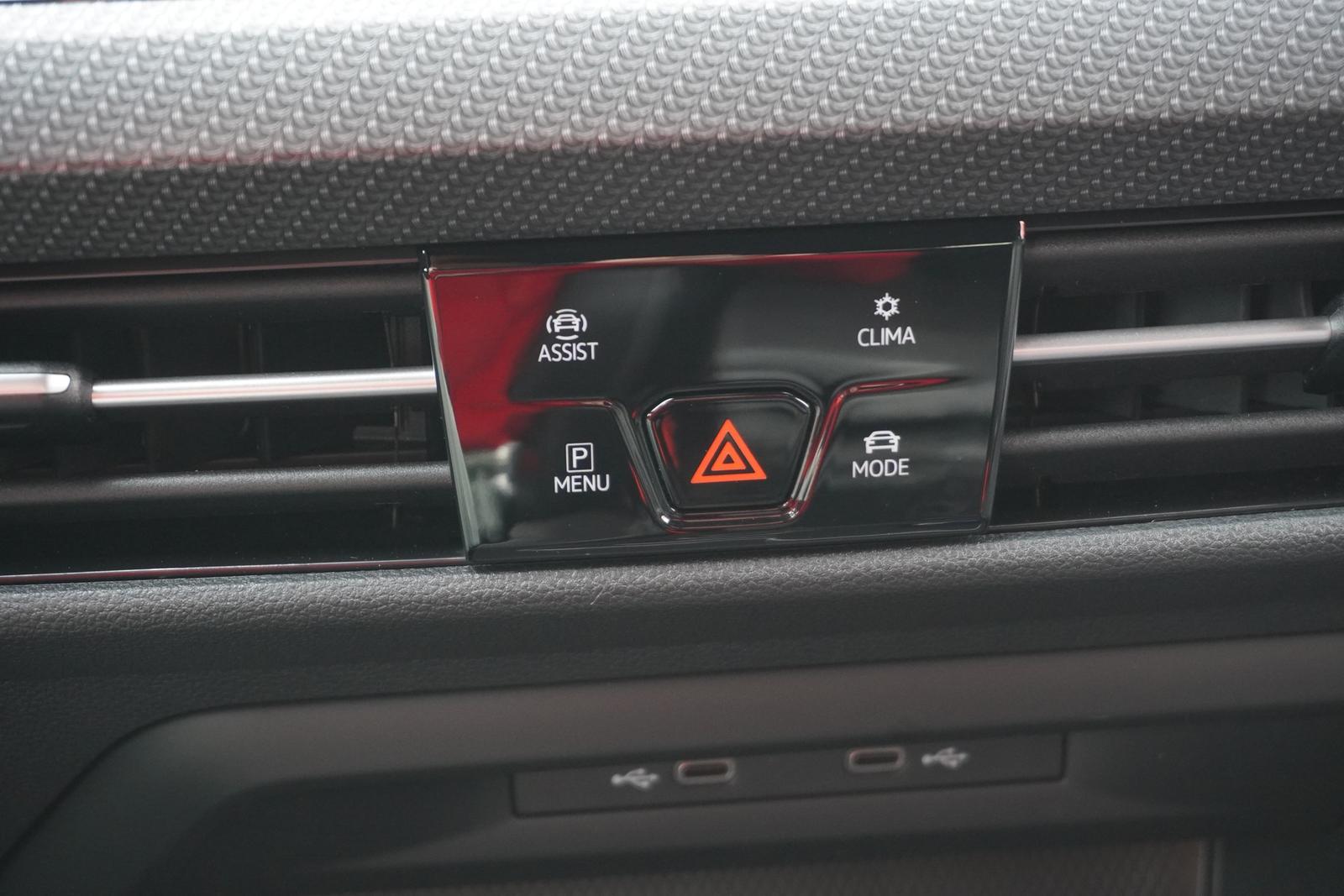 Volkswagen Golf VIII eTSI R-Line DSG App-Connect DAB LED, миниатюра 19